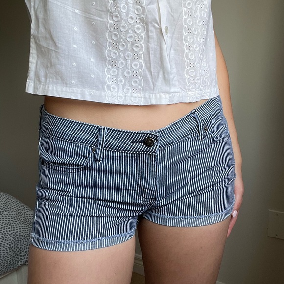 Y2K Coastal LowRise Pinstripe Shorts - Picture 1 of 4